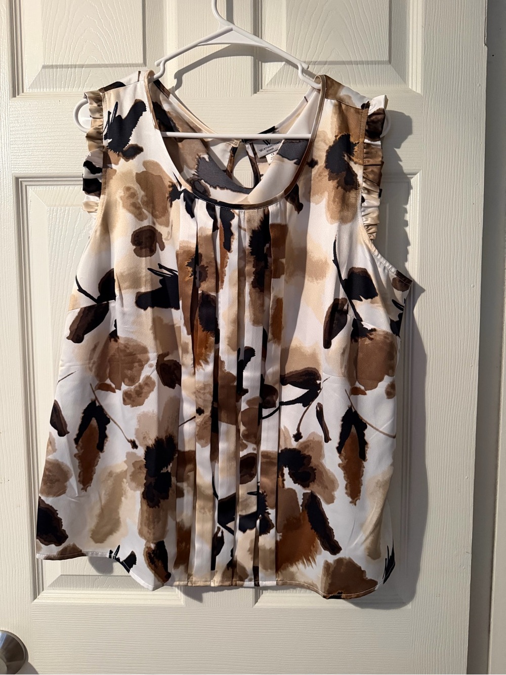 Worthington White Sleeveless Floral Print Pleated Camisole